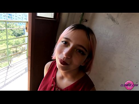 ❤️ 学生官能がアウトバックで見知らぬ男にフェラチオ~顔にザーメンをかける ❤ 美女ポルノ ❌️❤